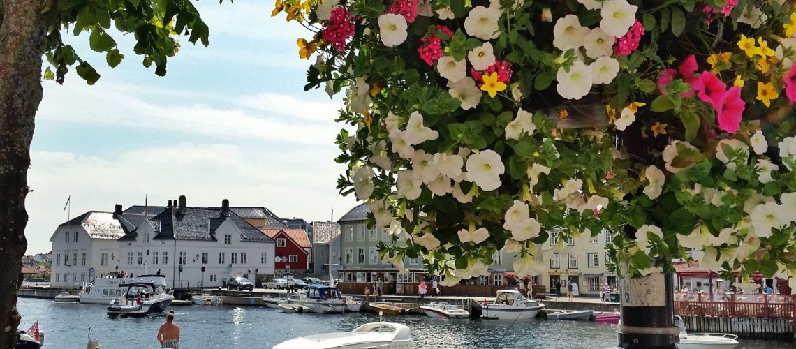 large-Summer-day-in-Arendal-Foap-VisitNorway.com_